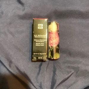 LE Givenchy Gardens Edition Lipstick in Sparkling Peony